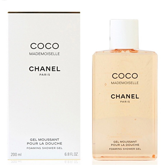 CHANEL Coco Mademoiselle Shower Gel with Chanel Wall Art - Picture 3 of 4